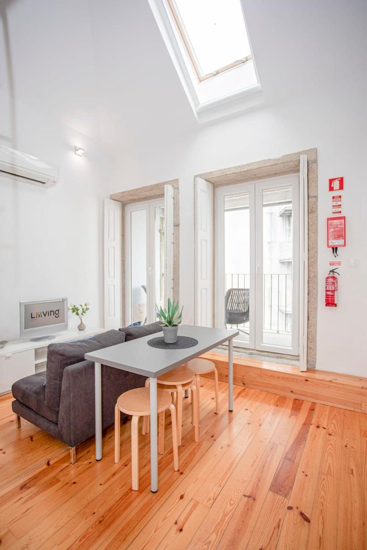 Ferienwohnung Liiiving In Porto - Heart Of Porto Mezzanine Exterior foto